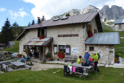 rifugio Bruno Boz in Neva